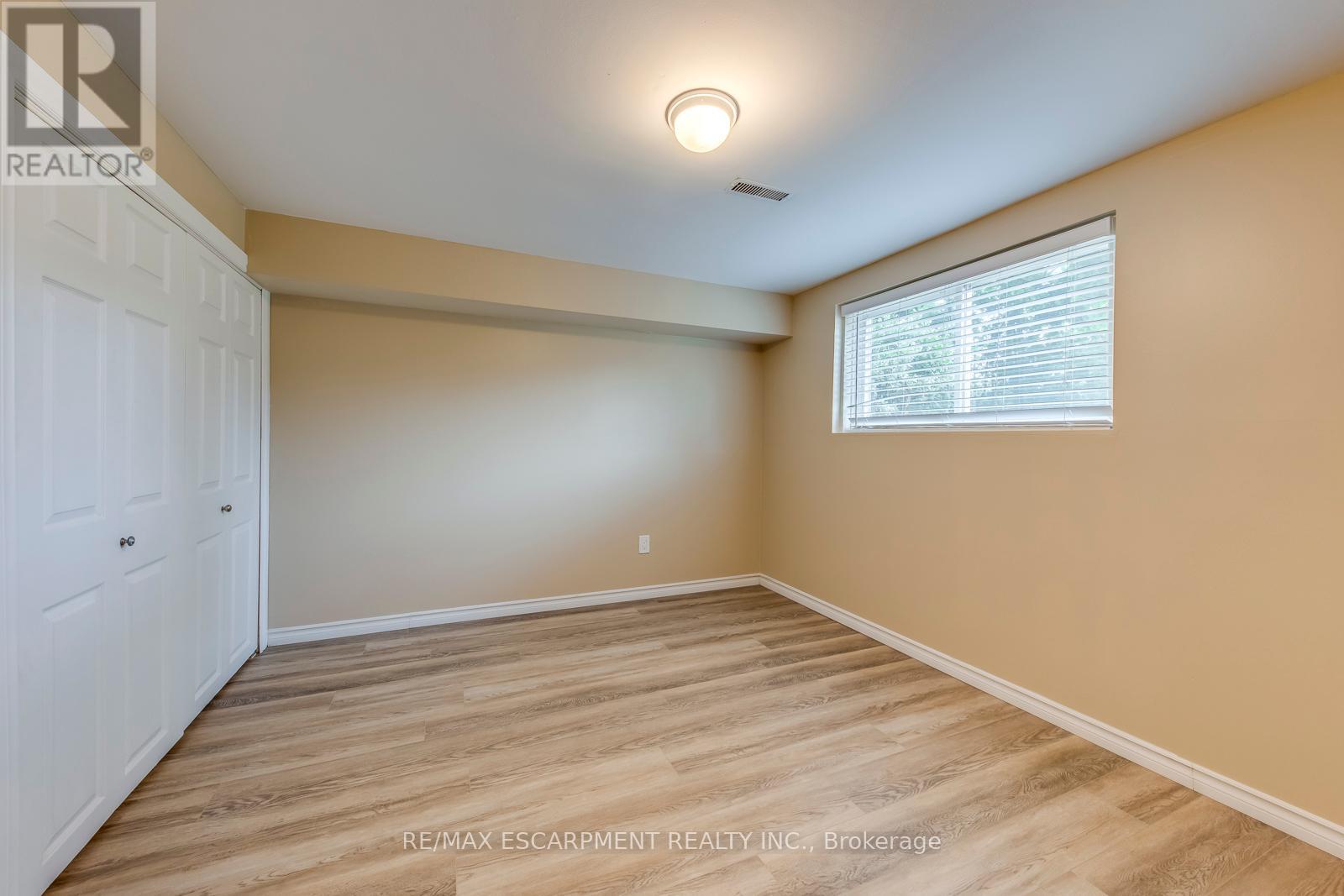 Photo 31 of 1236 Grange Road, Oakville ON