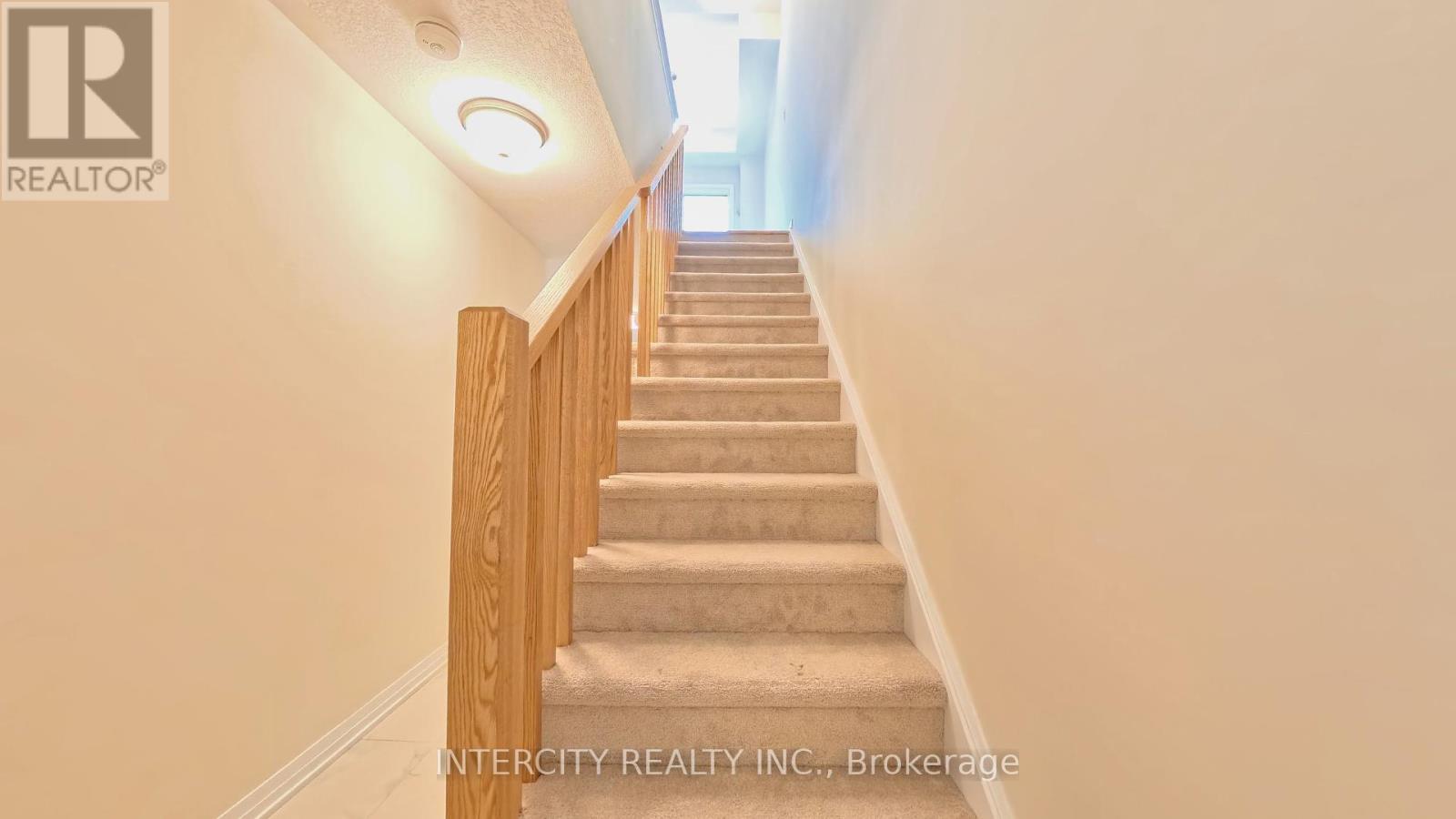 Photo 7 of 76 Fieldridge Crescent, Brampton ON