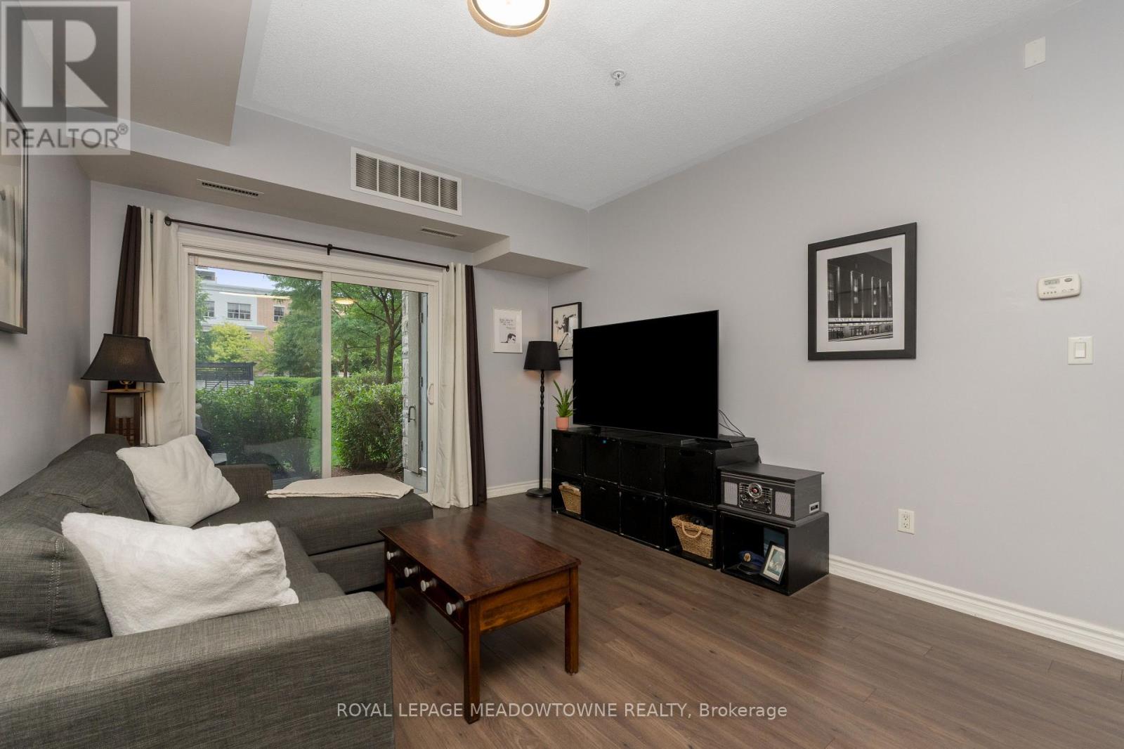 Photo 14 of 125 570 Lolita Gardens, Mississauga ON
