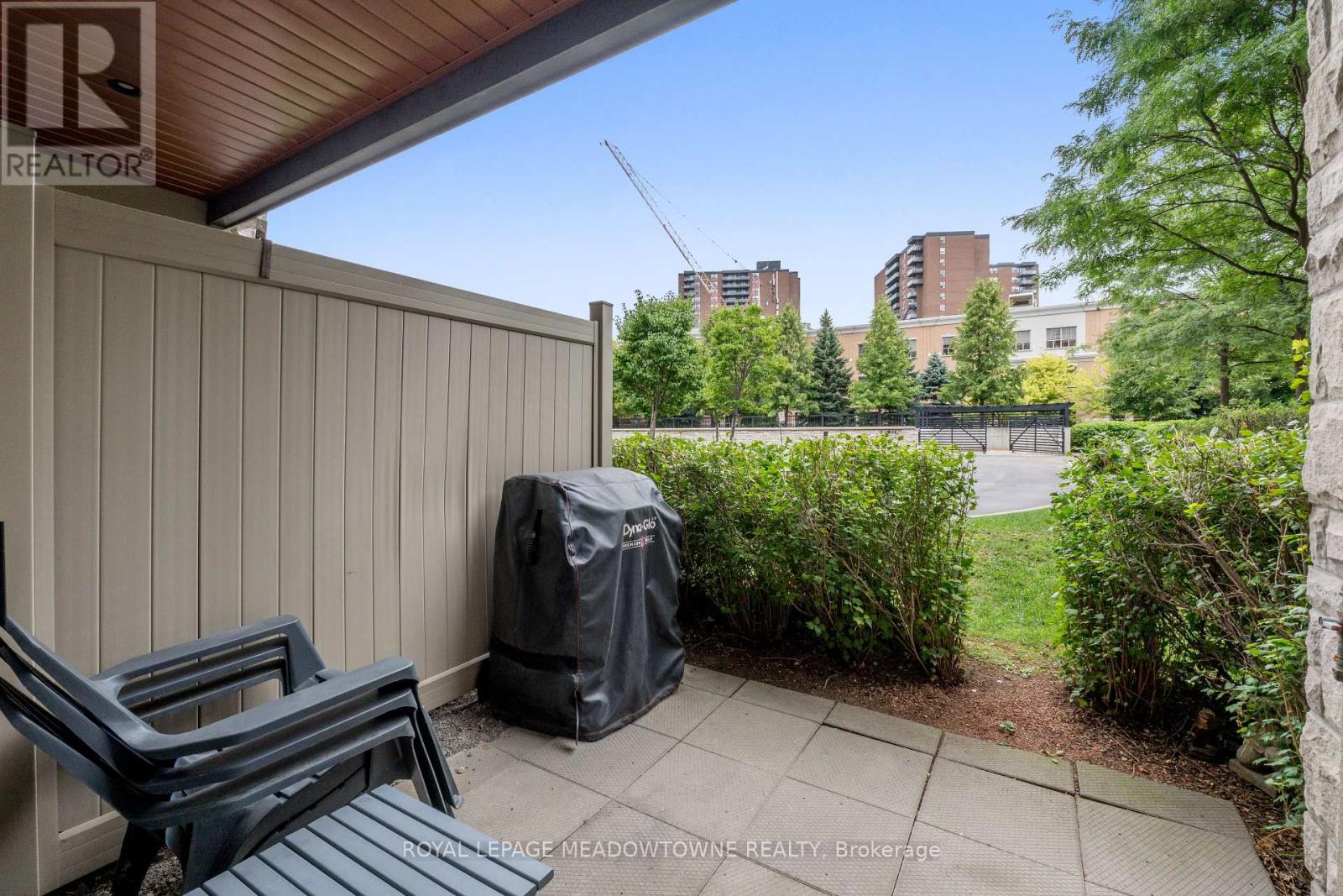 Photo 21 of 125 570 Lolita Gardens, Mississauga ON