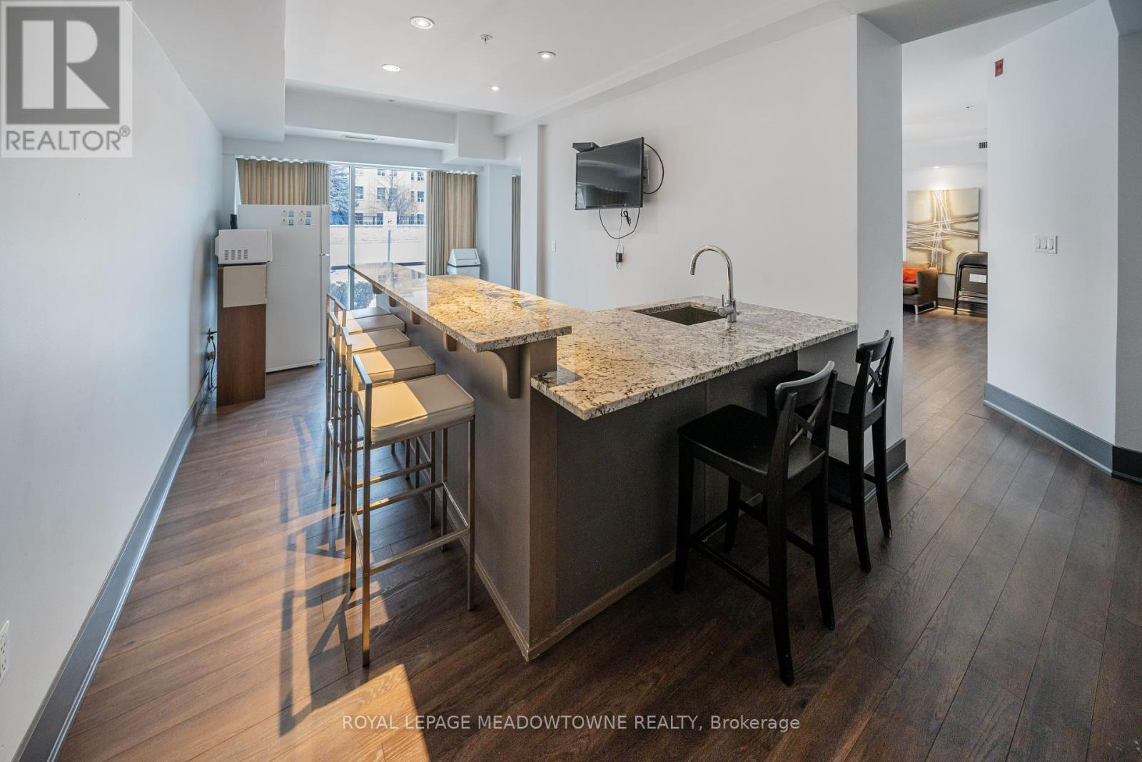 Photo 26 of 125 570 Lolita Gardens, Mississauga ON