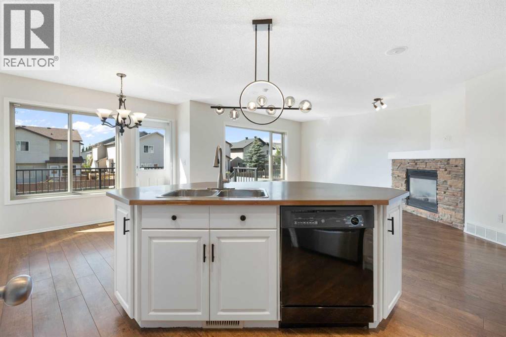 Single Family House for Sale in  Covebrook Close NE Coventry Hills Calgary 