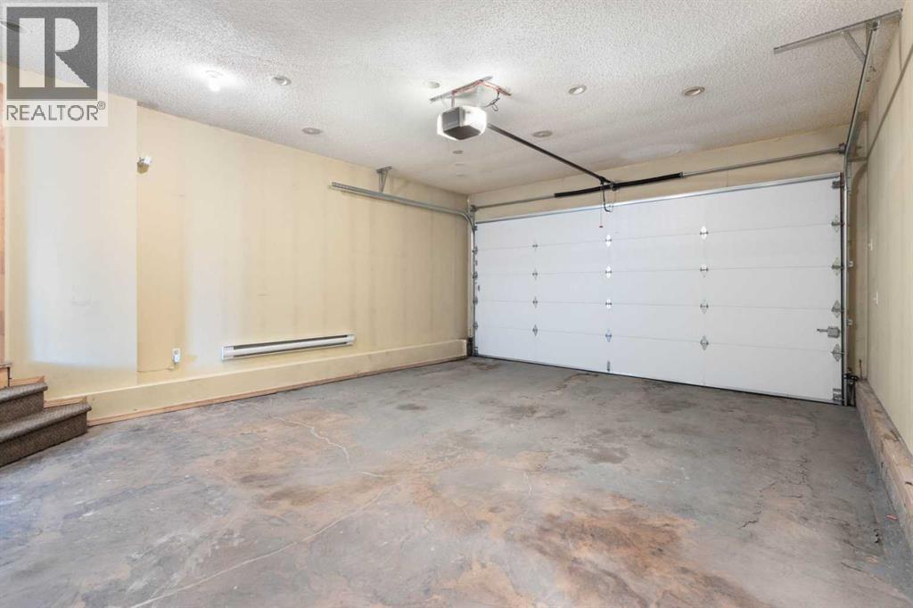 Single Family House for Sale in  Covebrook Close NE Coventry Hills Calgary 