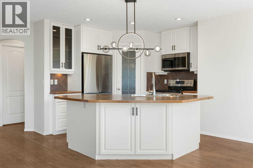Single Family House for Sale in  Covebrook Close NE Coventry Hills Calgary 