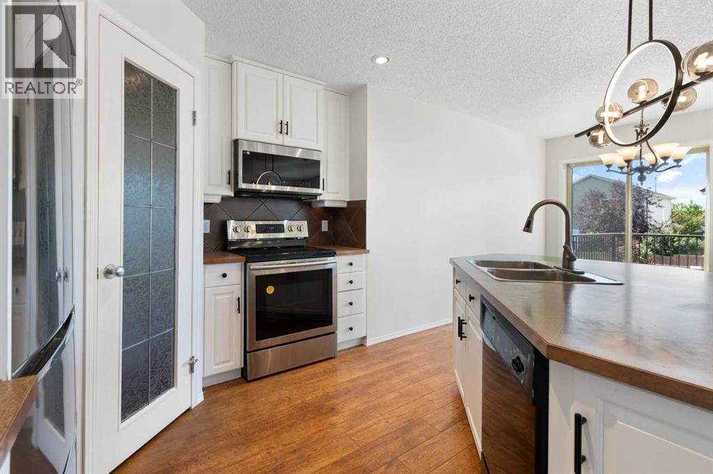 Single Family House for Sale in  Covebrook Close NE Coventry Hills Calgary 