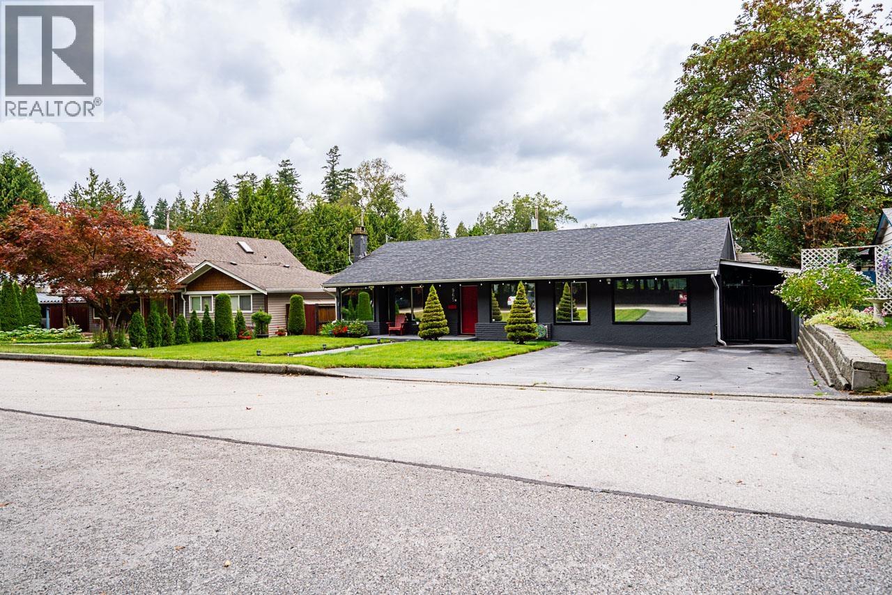 Photo 3 of 965 Floyd Avenue, Coquitlam BC
