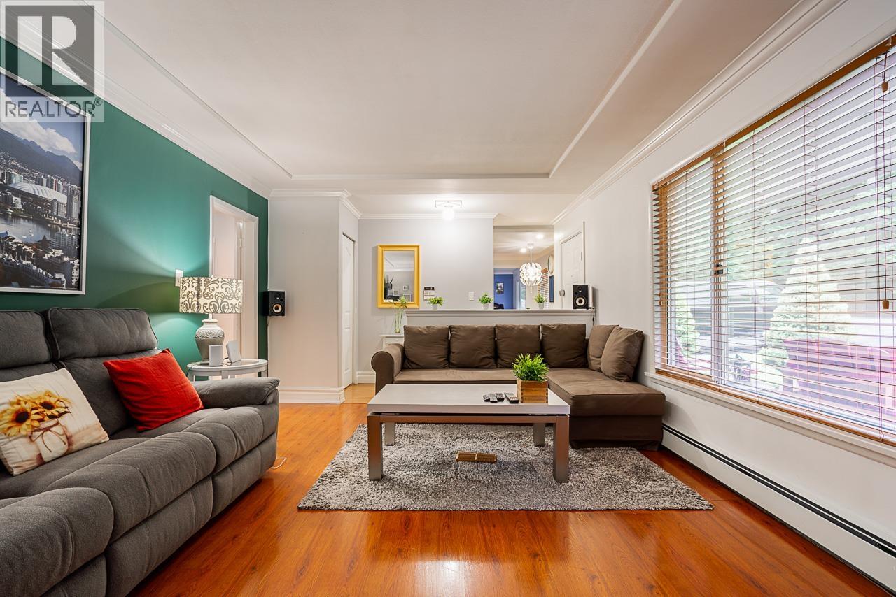 Photo 6 of 965 Floyd Avenue, Coquitlam BC
