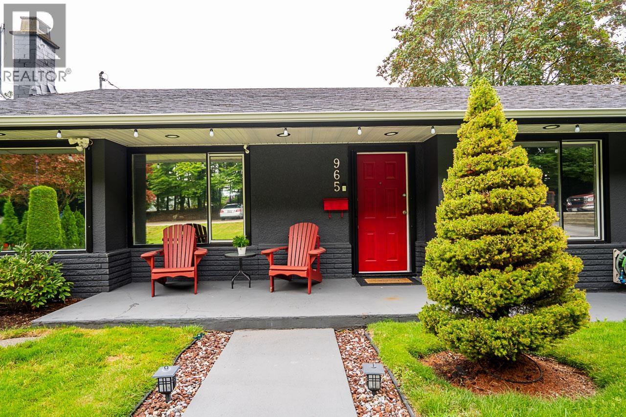 Photo 2 of 965 Floyd Avenue, Coquitlam BC
