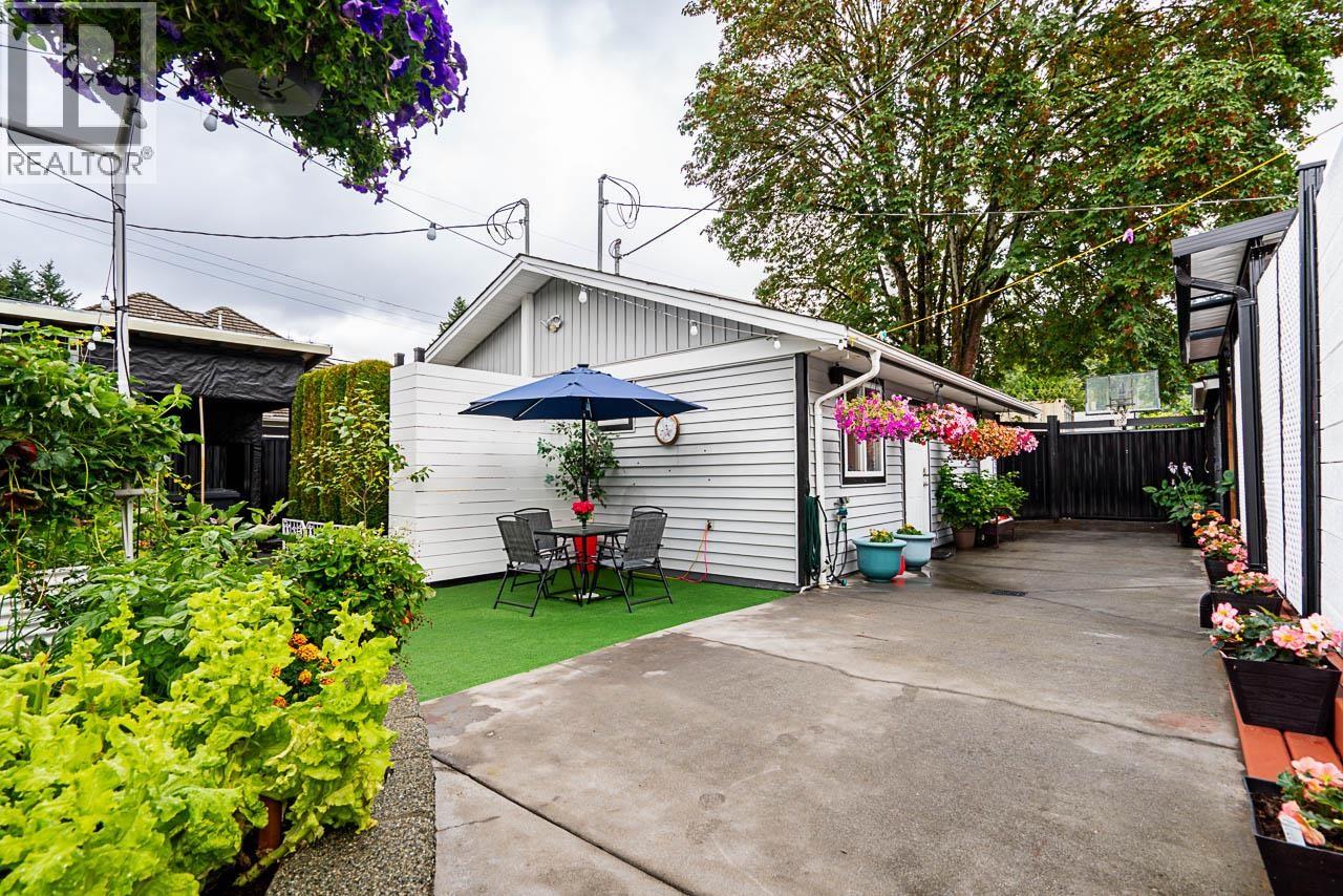 Photo 31 of 965 Floyd Avenue, Coquitlam BC