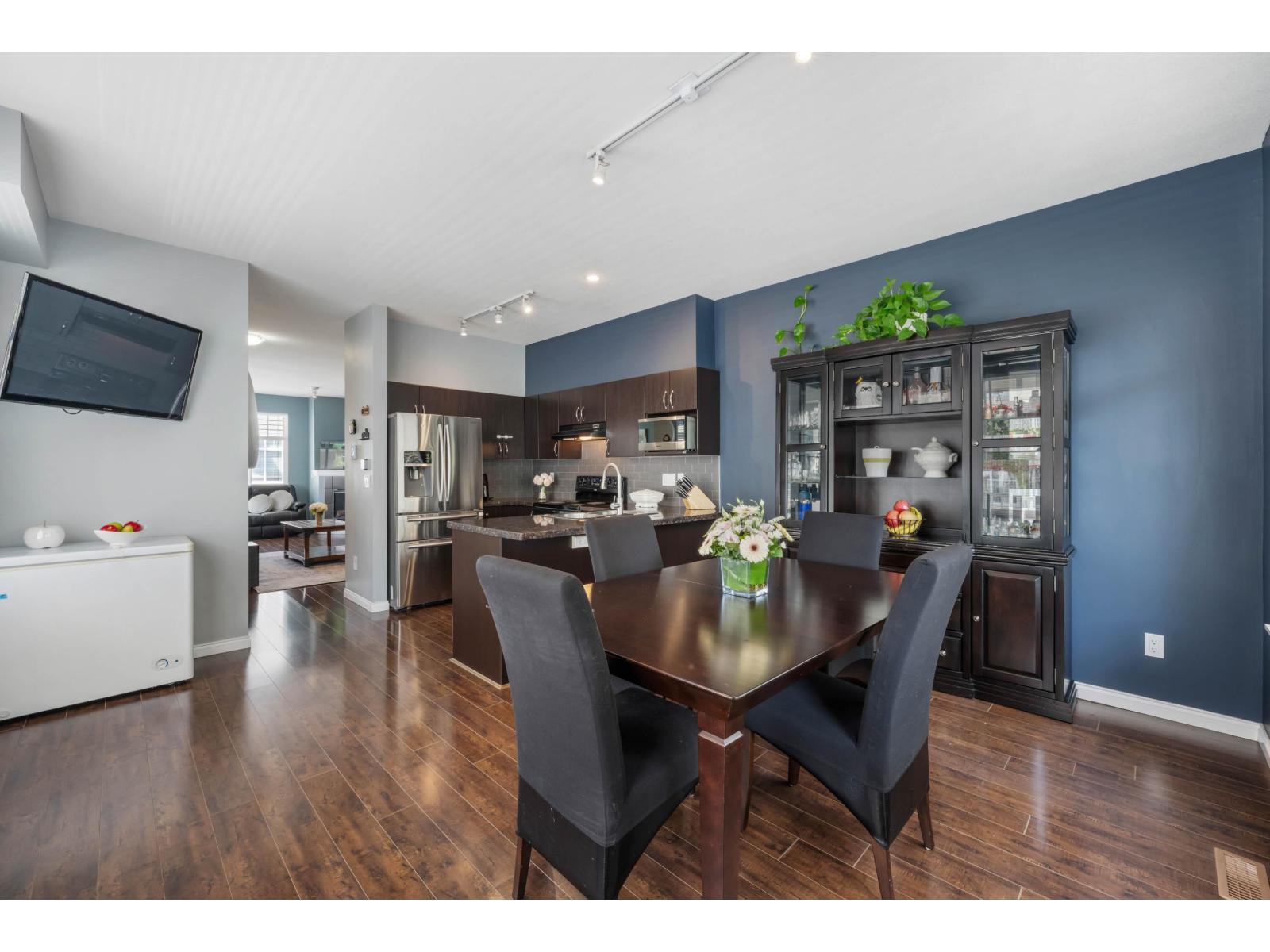Photo 13 of 24 19480 66 Avenue, Surrey BC