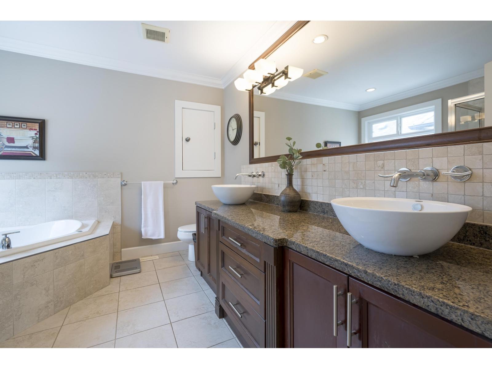Photo 24 of 20347 98 A Avenue, Langley BC