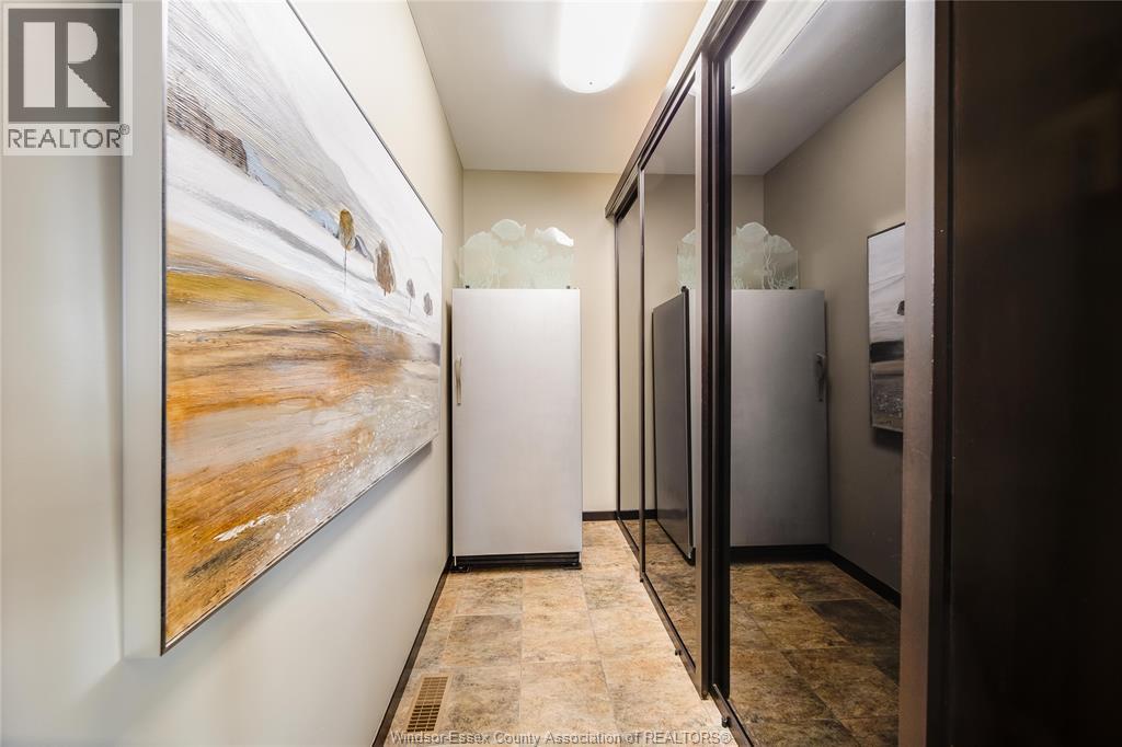 Photo 12 of 914 Lakeshore Road 101, Maidstone ON