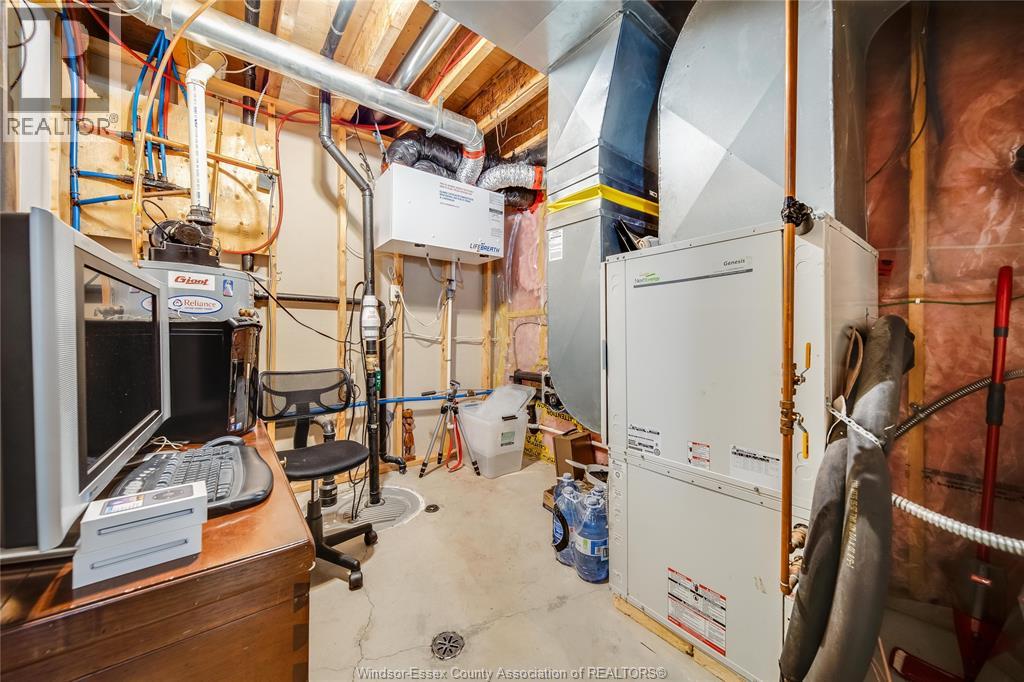 Photo 32 of 914 Lakeshore Road 101, Maidstone ON