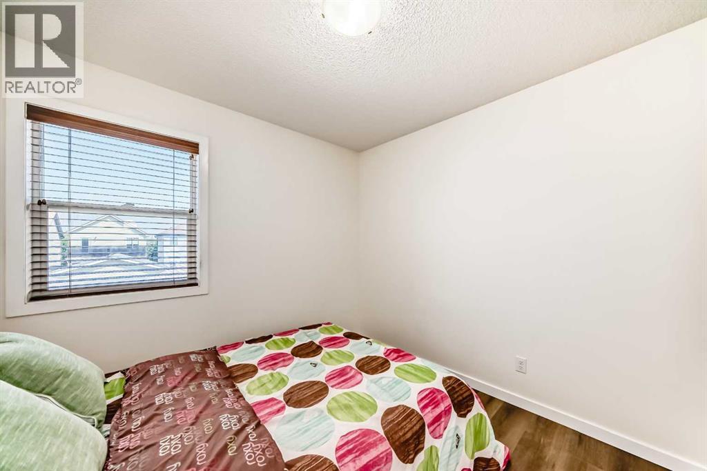 Photo 5 of 1253 New Brighton Drive Se, Calgary AB