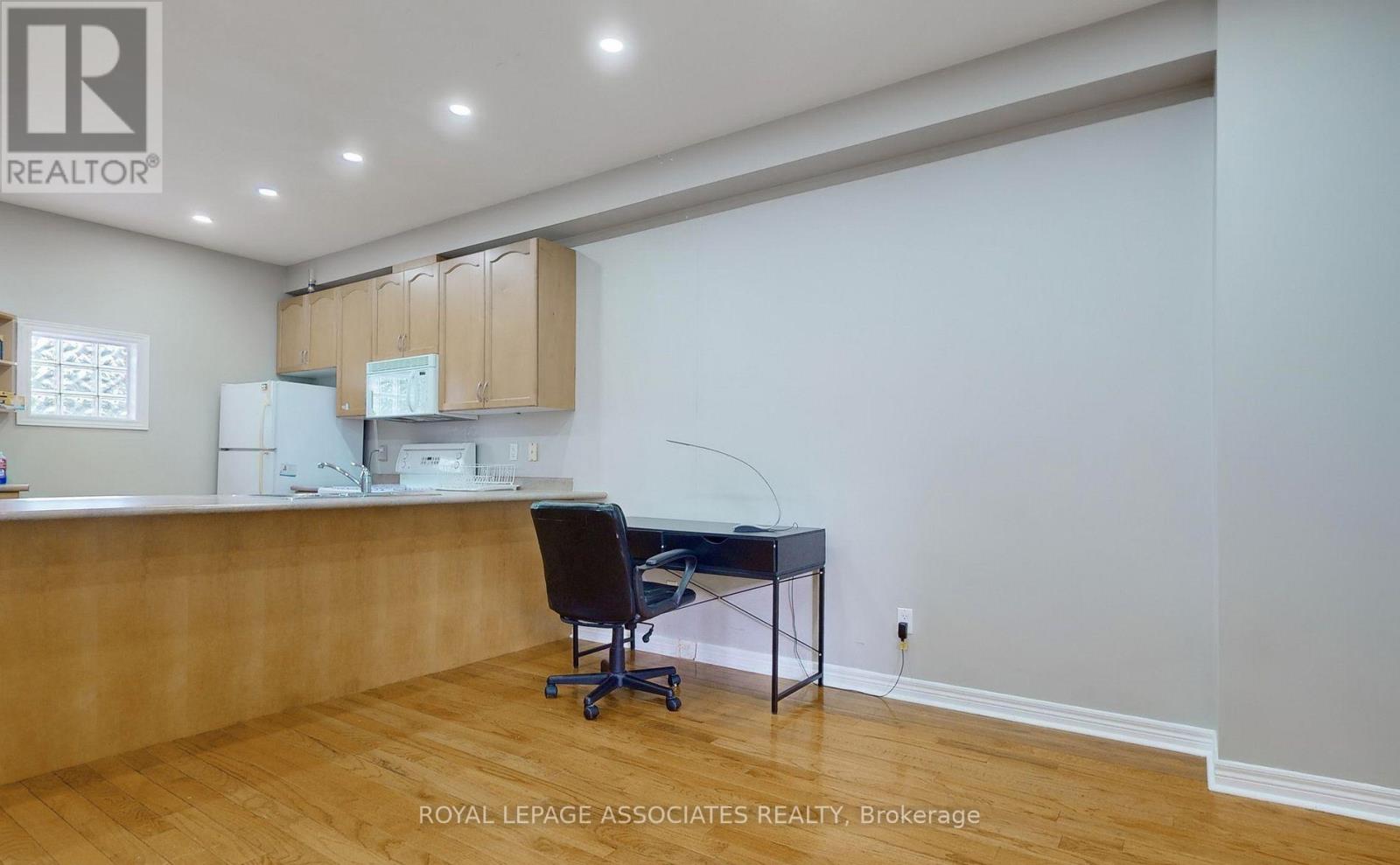 Photo 24 of 25 100 Beddoe Drive, Hamilton ON