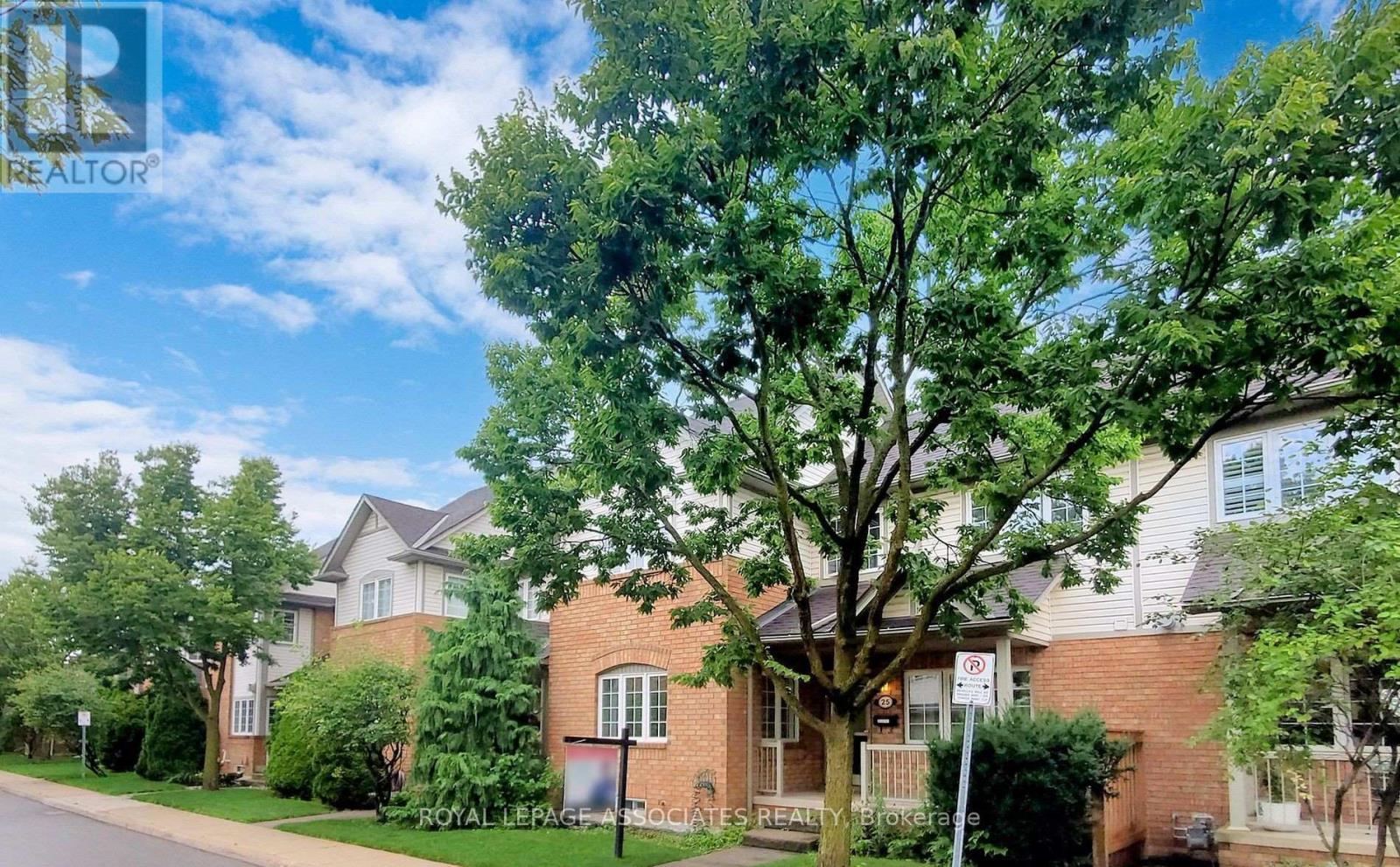 Photo 13 of 25 100 Beddoe Drive, Hamilton ON