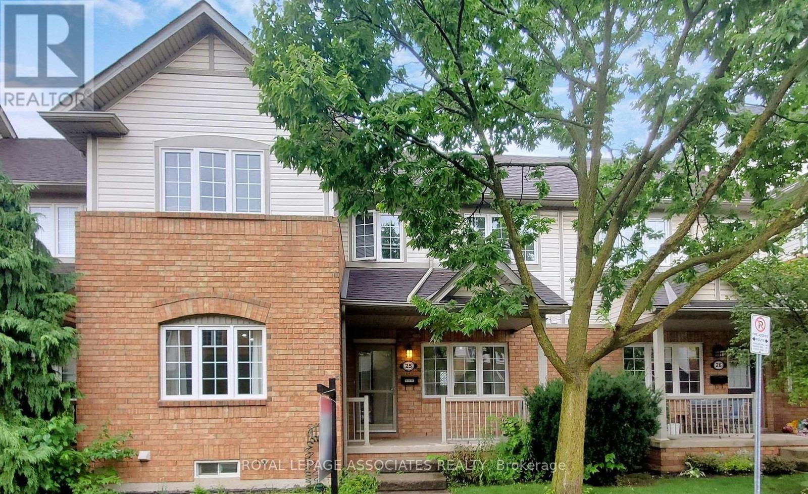 Photo 17 of 25 100 Beddoe Drive, Hamilton ON