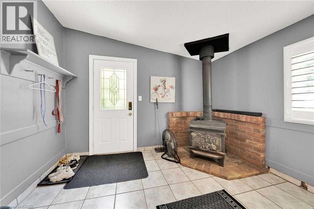 Photo 1 of 226 Carluke Road E, Ancaster ON