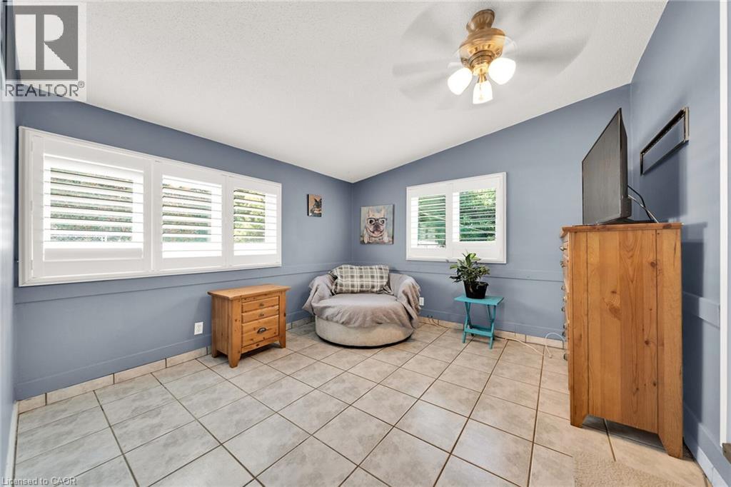 Photo 14 of 226 Carluke Road E, Ancaster ON