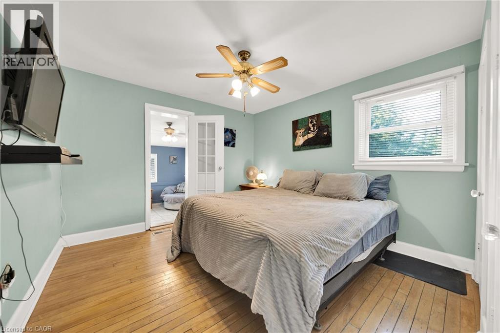 Photo 48 of 226 Carluke Road E, Ancaster ON