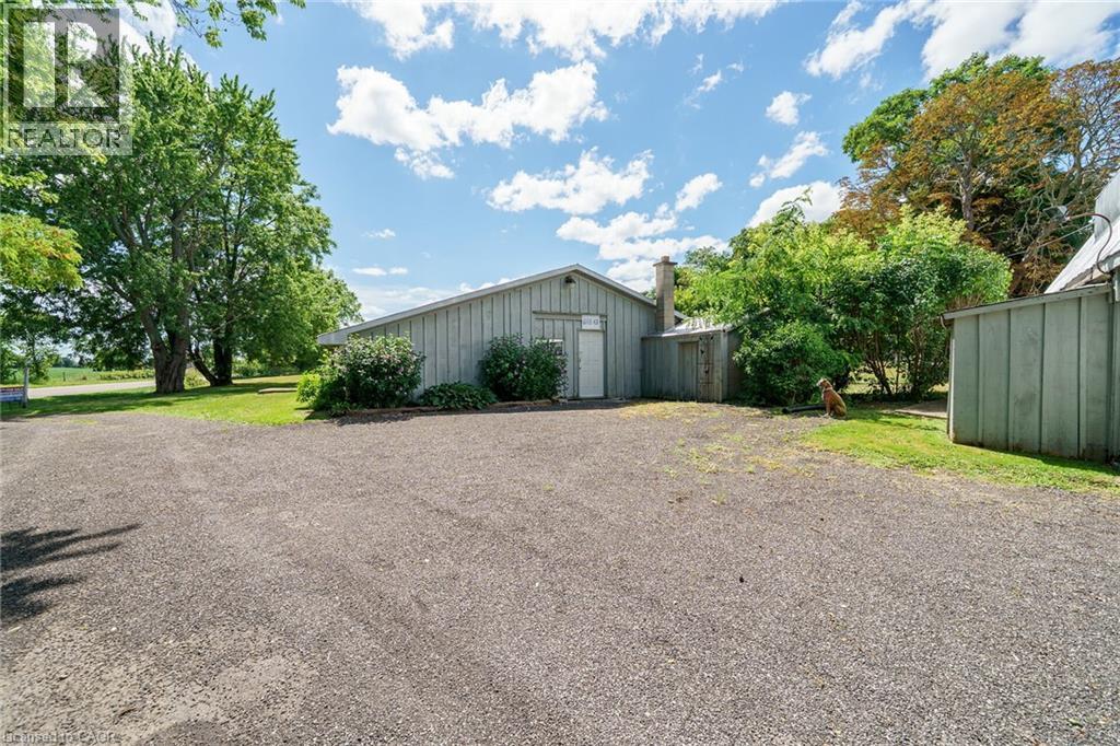 Photo 35 of 226 Carluke Road E, Ancaster ON