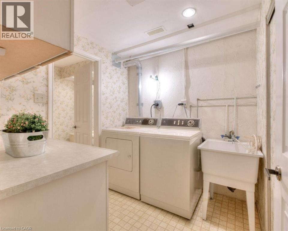 Photo 37 of 487 Beechwood Drive Unit 2, Waterloo ON