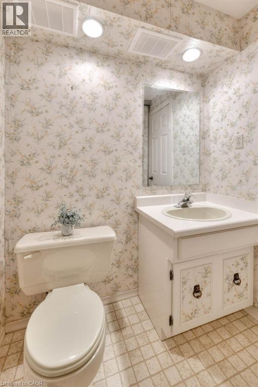 Photo 38 of 487 Beechwood Drive Unit 2, Waterloo ON