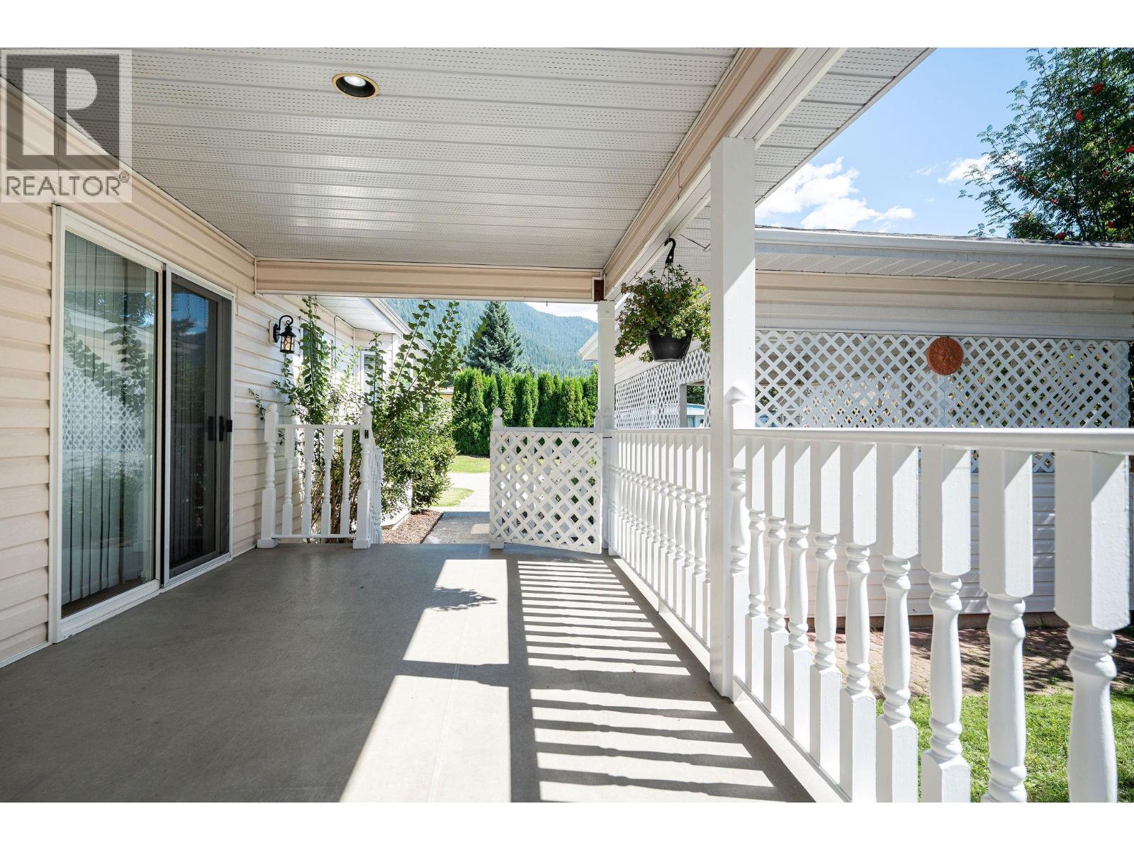 1017 Cottonwood Street, Revelstoke