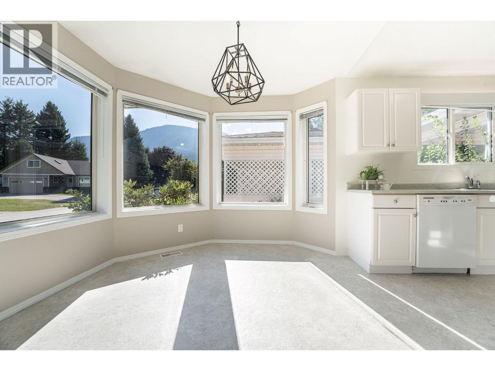 1017 Cottonwood Street, Revelstoke