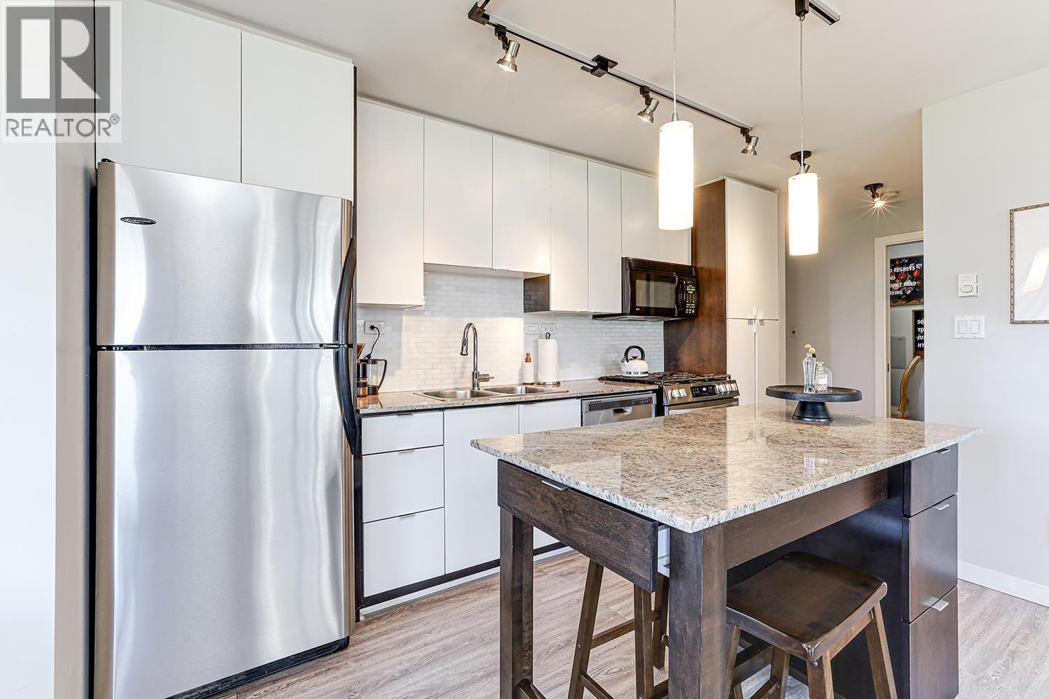 Photo 5 of 603 989 Beatty Street, Vancouver BC