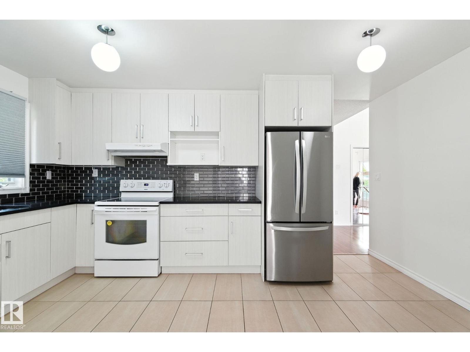 Photo 15 of 1112 56 St Nw, Edmonton AB