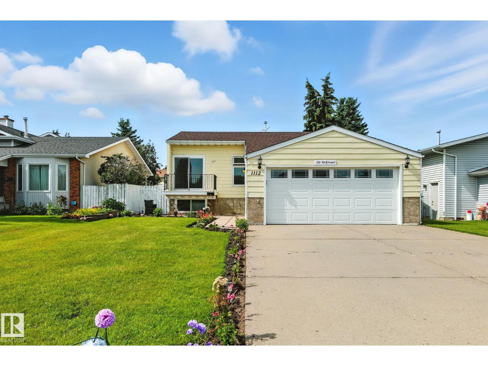 Photo 3 of 1112 56 St Nw, Edmonton AB