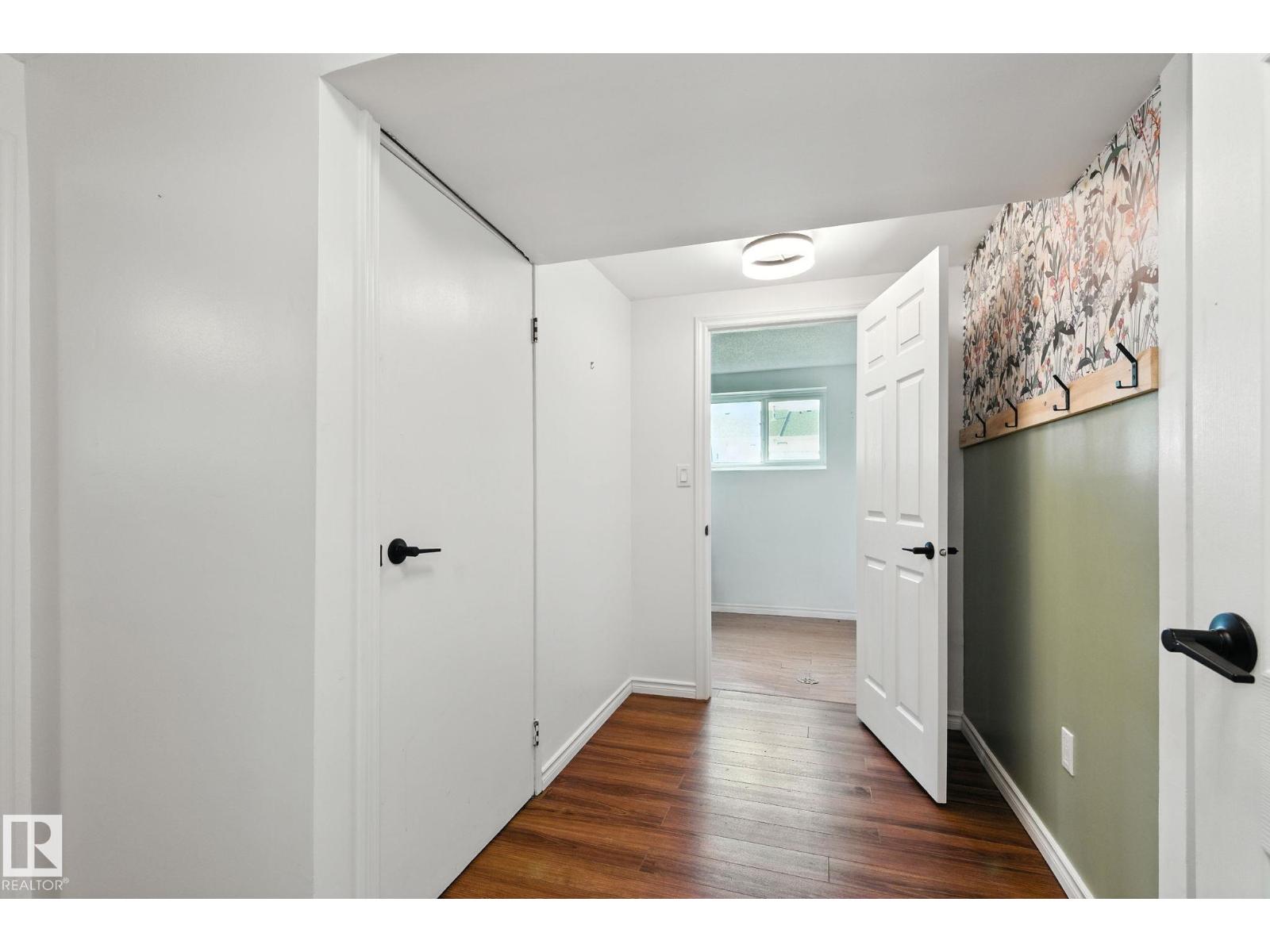 Photo 31 of 1112 56 St Nw, Edmonton AB