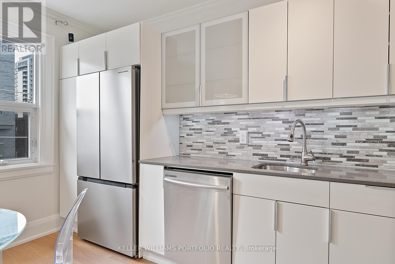 Photo 22 of 402 114 Vaughan Road, Toronto ON