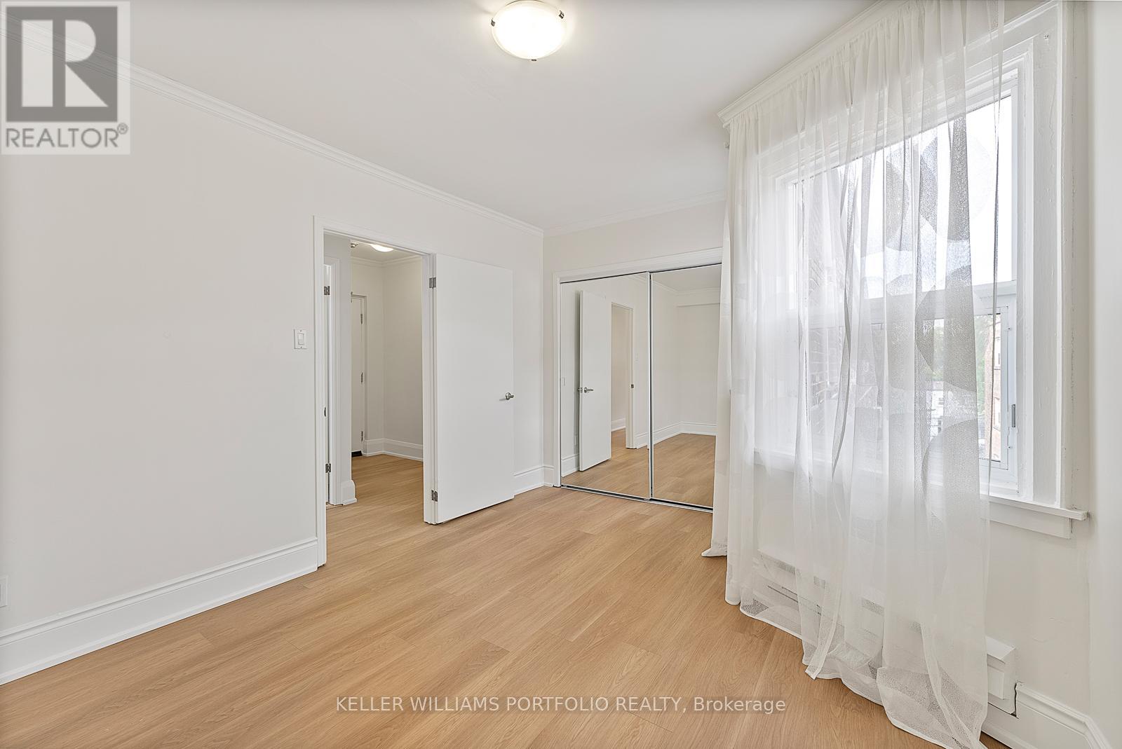 Photo 2 of 402 114 Vaughan Road, Toronto ON