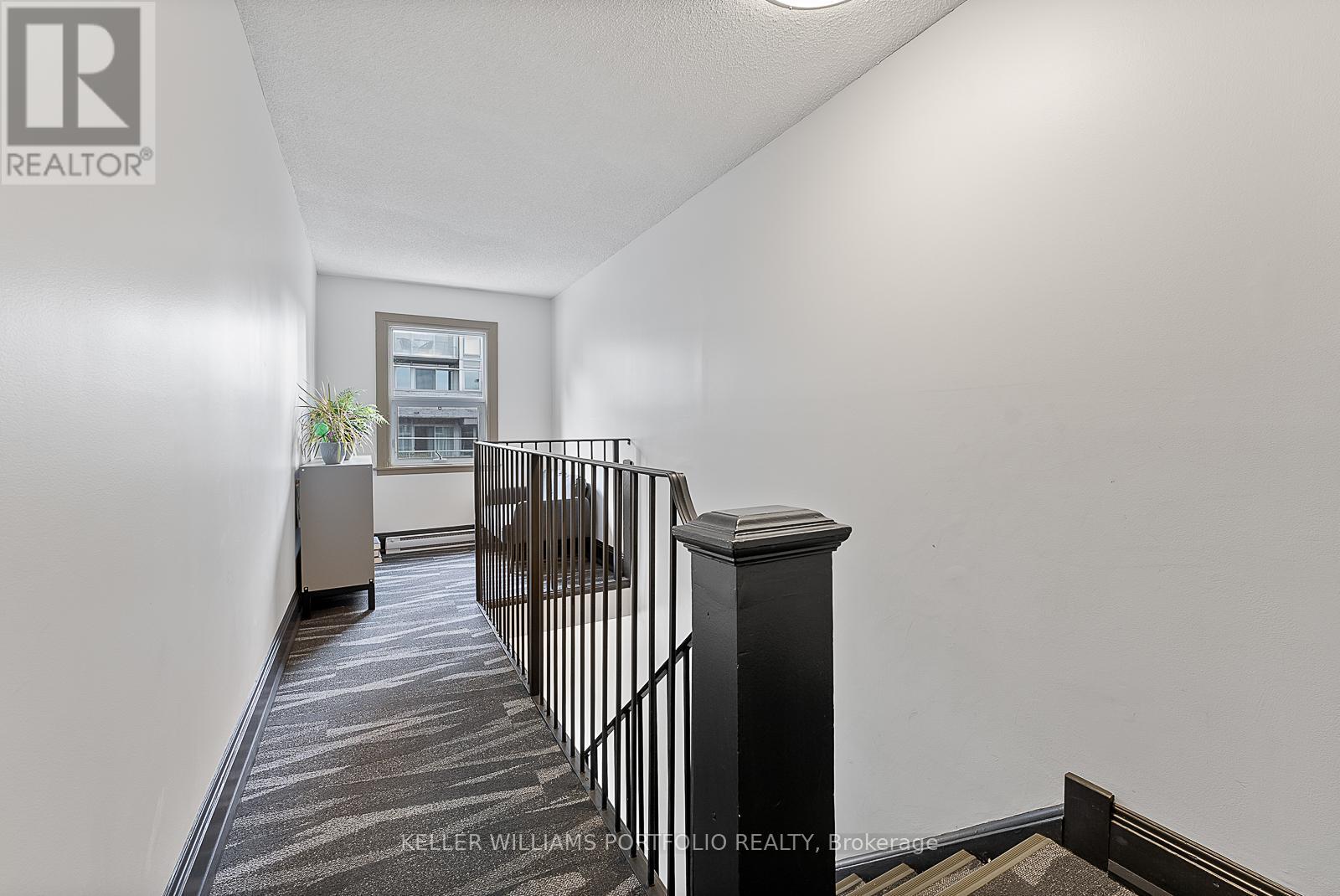 Photo 17 of 402 114 Vaughan Road, Toronto ON