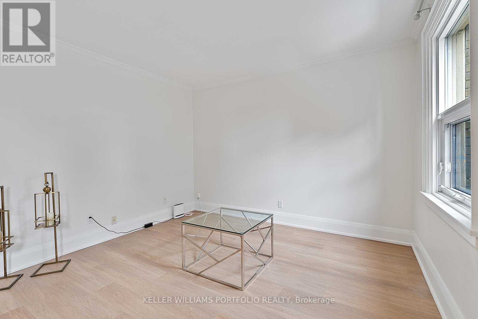 Photo 7 of 402 114 Vaughan Road, Toronto ON