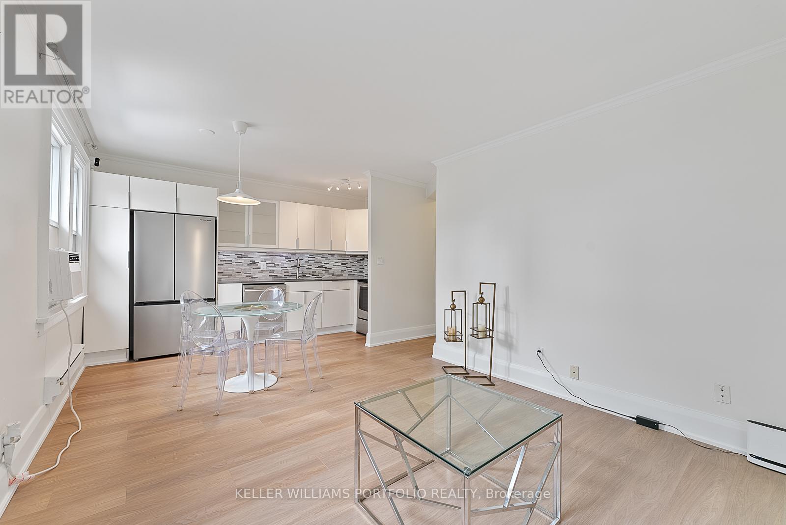 Photo 20 of 402 114 Vaughan Road, Toronto ON