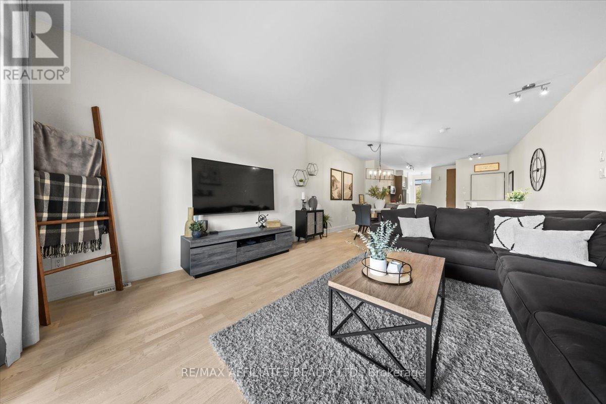 Photo 8 of 3 23 Bergeron Private, Ottawa ON