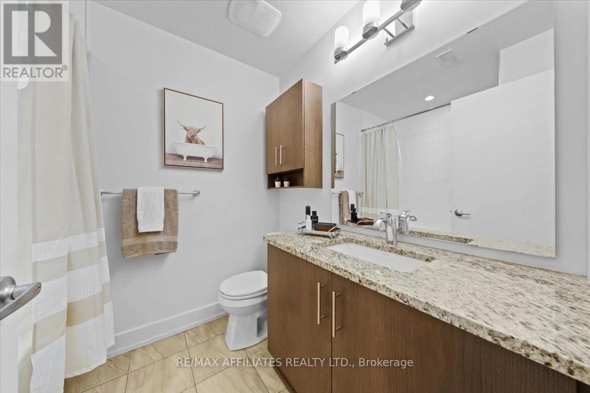 Photo 4 of 3 23 Bergeron Private, Ottawa ON