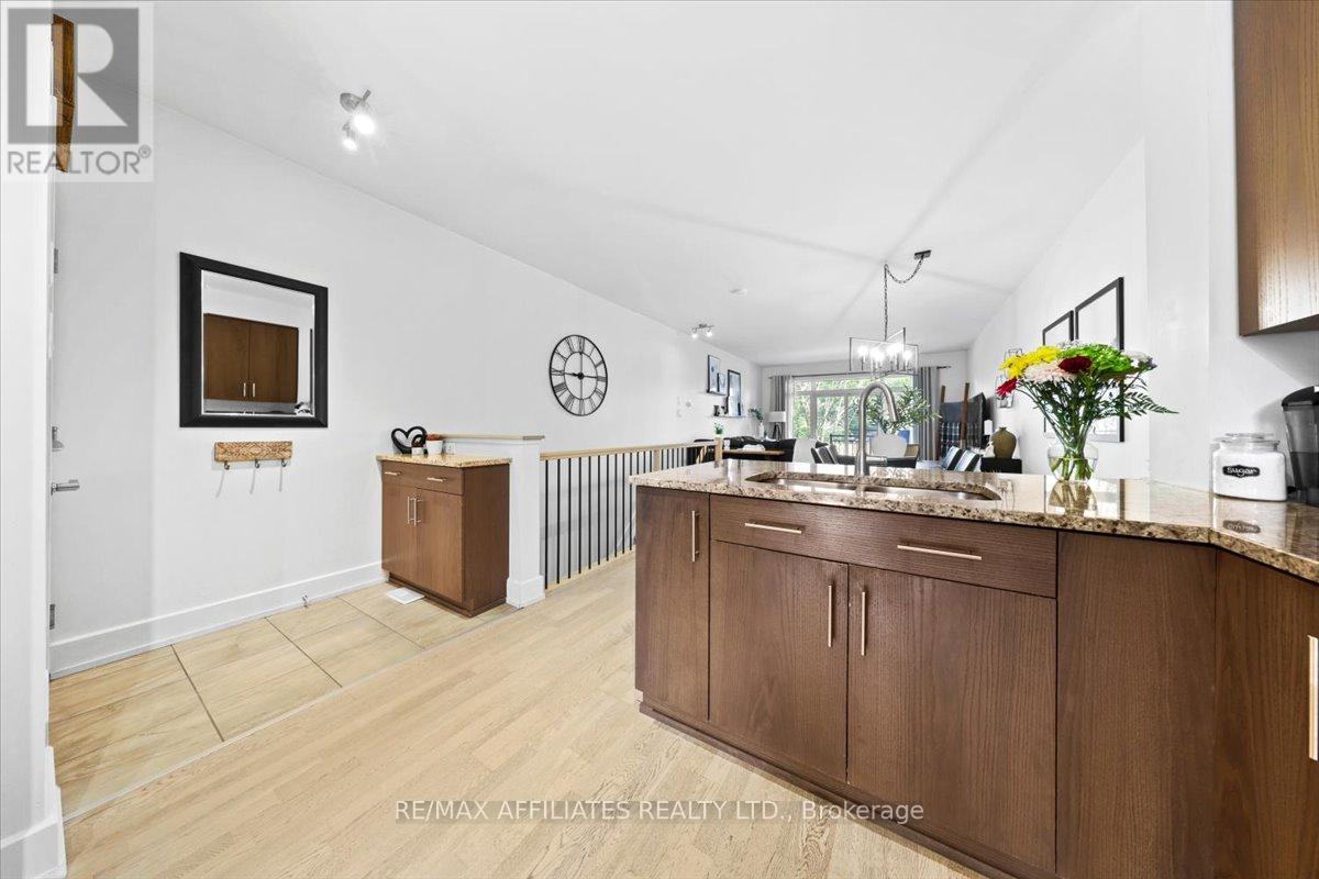 Photo 25 of 3 23 Bergeron Private, Ottawa ON
