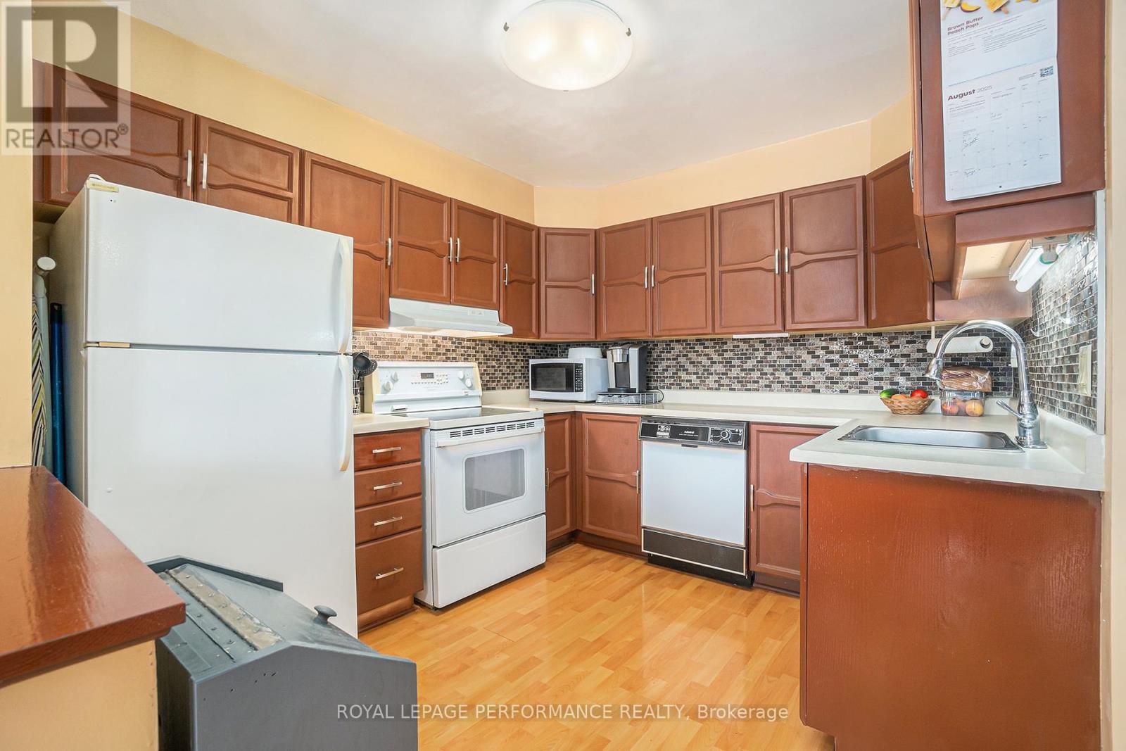 Photo 10 of 201 1765 Cabaret Lane, Ottawa ON