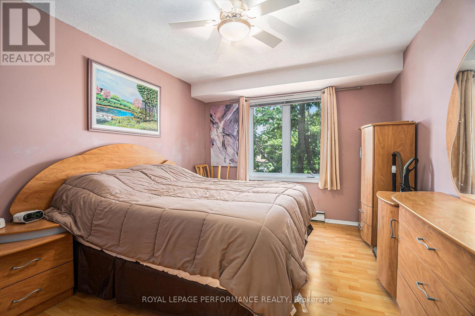 Photo 16 of 201 1765 Cabaret Lane, Ottawa ON