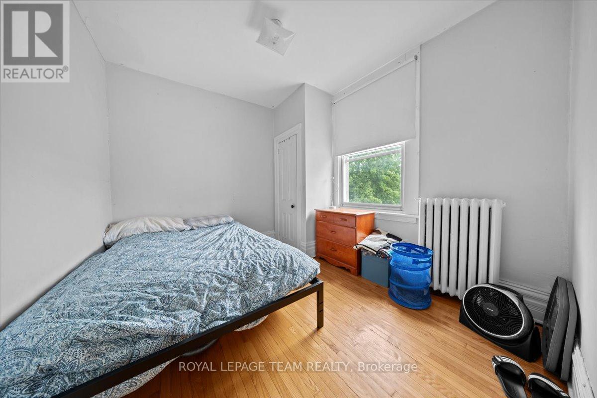 Photo 9 of 479 Cooper Street, Ottawa ON