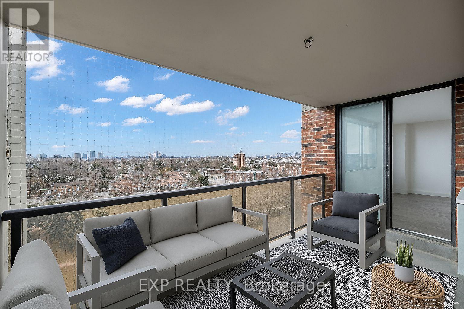 Photo 6 of 907 45 Sunrise Avenue, Toronto ON
