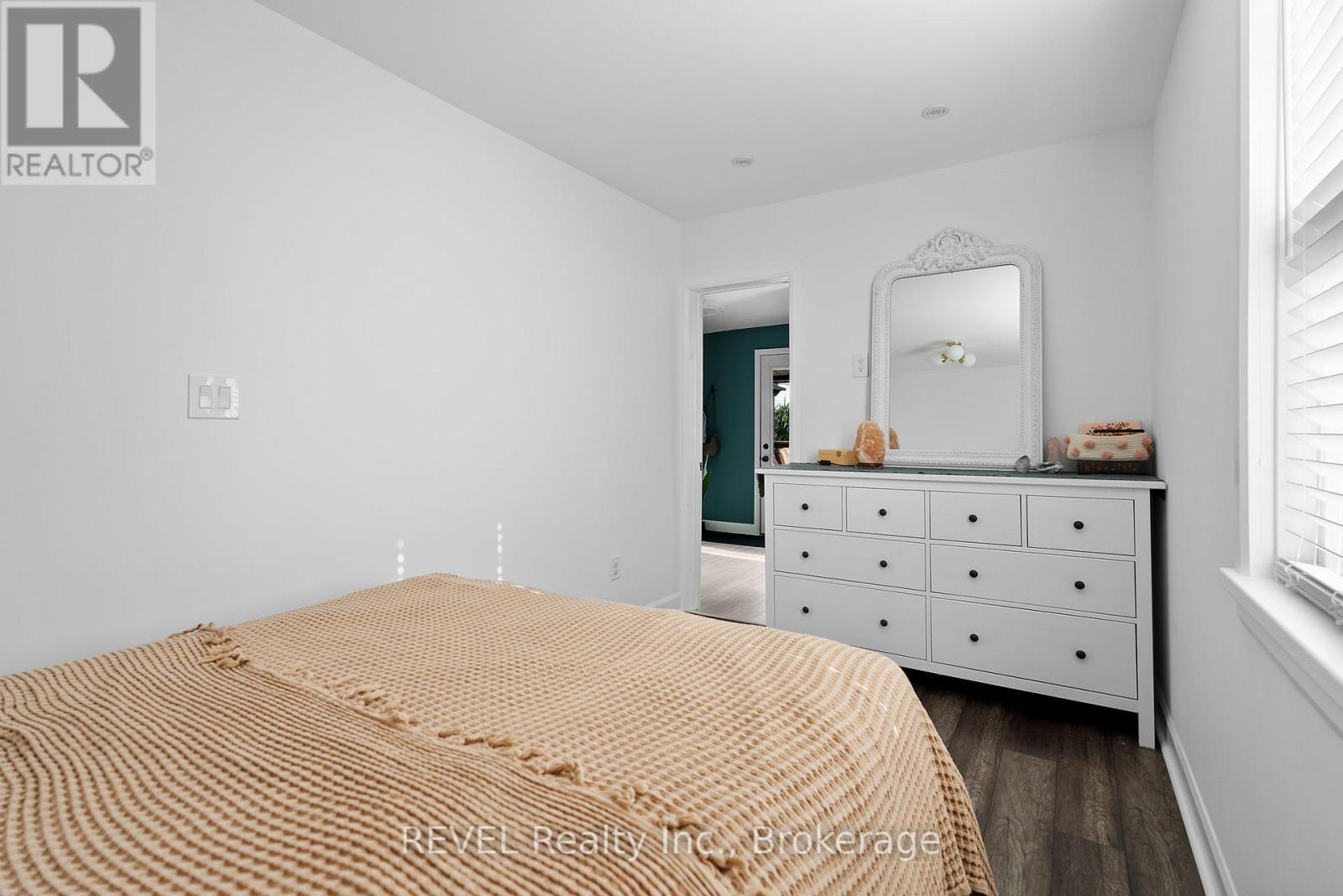 Photo 12 of 206 Bell Street, Port Colborne ON