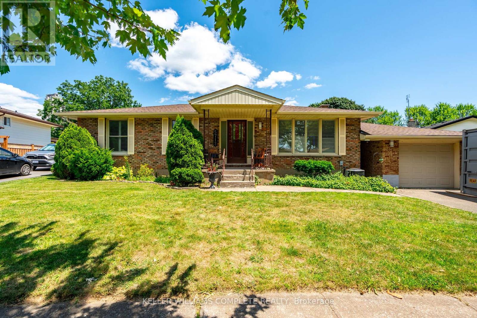 Photo 3 of 5712 Sunnylea Crescent, Niagara Falls ON