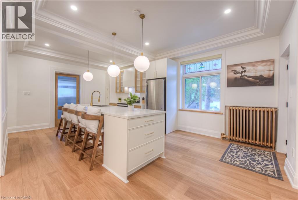 Photo 13 of 102 William Street W, Waterloo ON