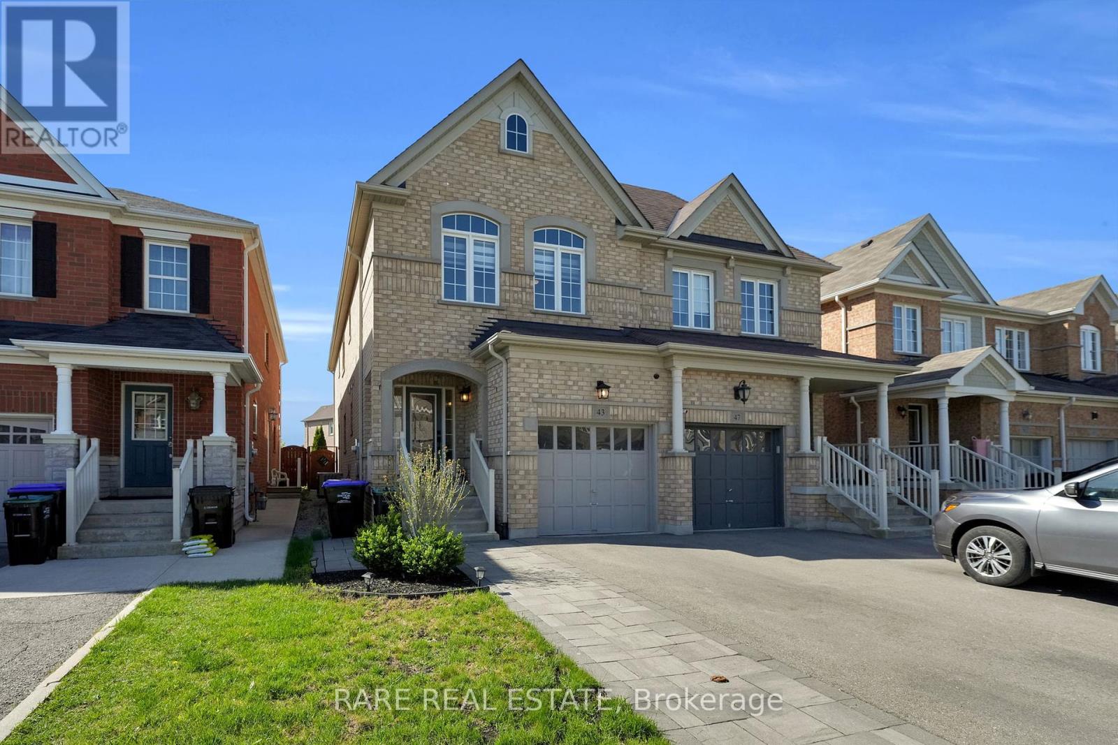 Photo 24 of 43 Acorn Lane, Bradford West Gwillimbury ON