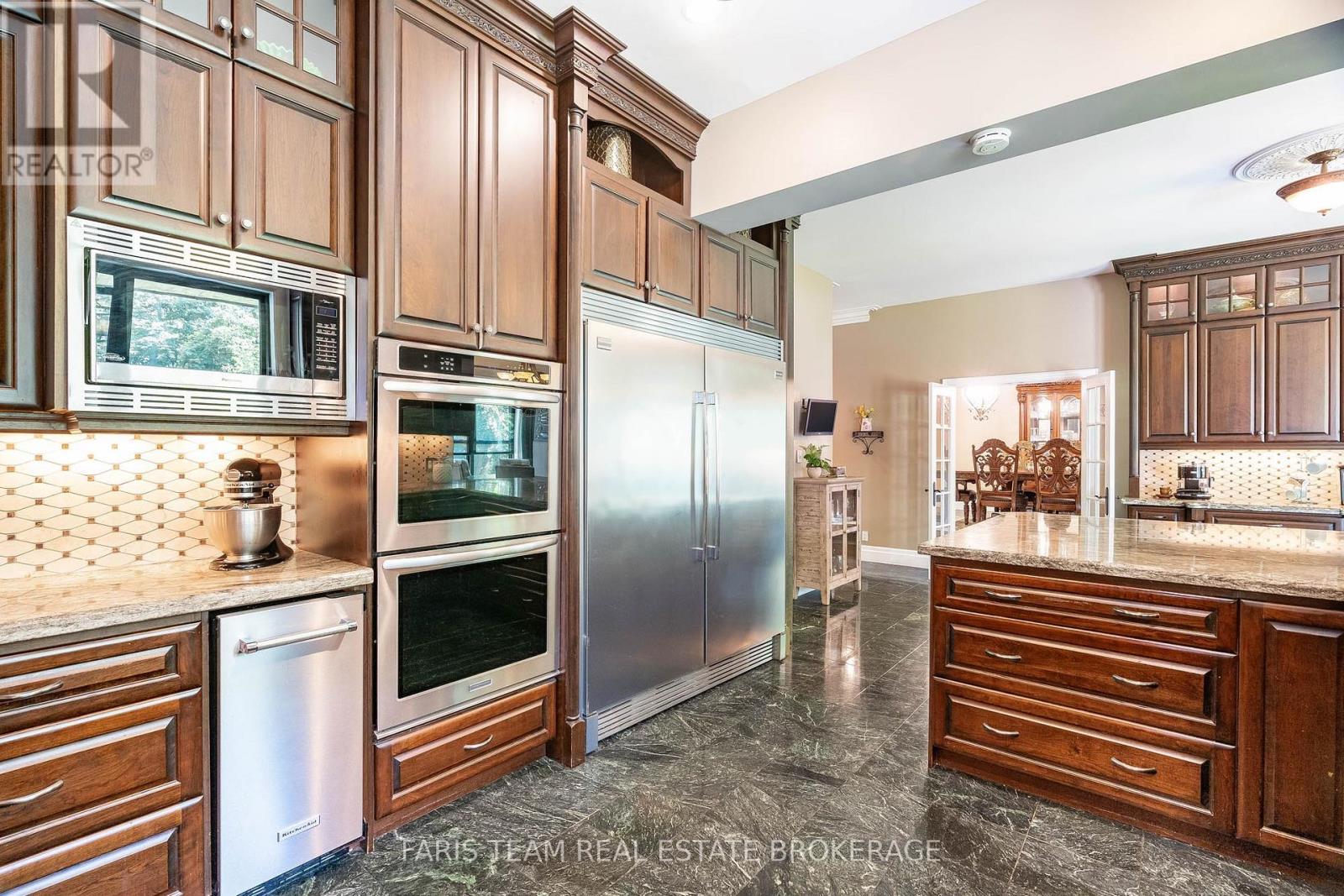 Photo 10 of 1826 Quantz Crescent, Innisfil ON
